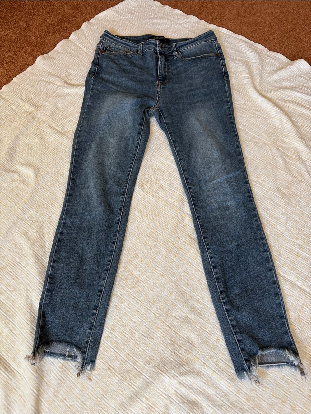 Judy Blue Faded Blue Skinny Jeans with Raw Hem